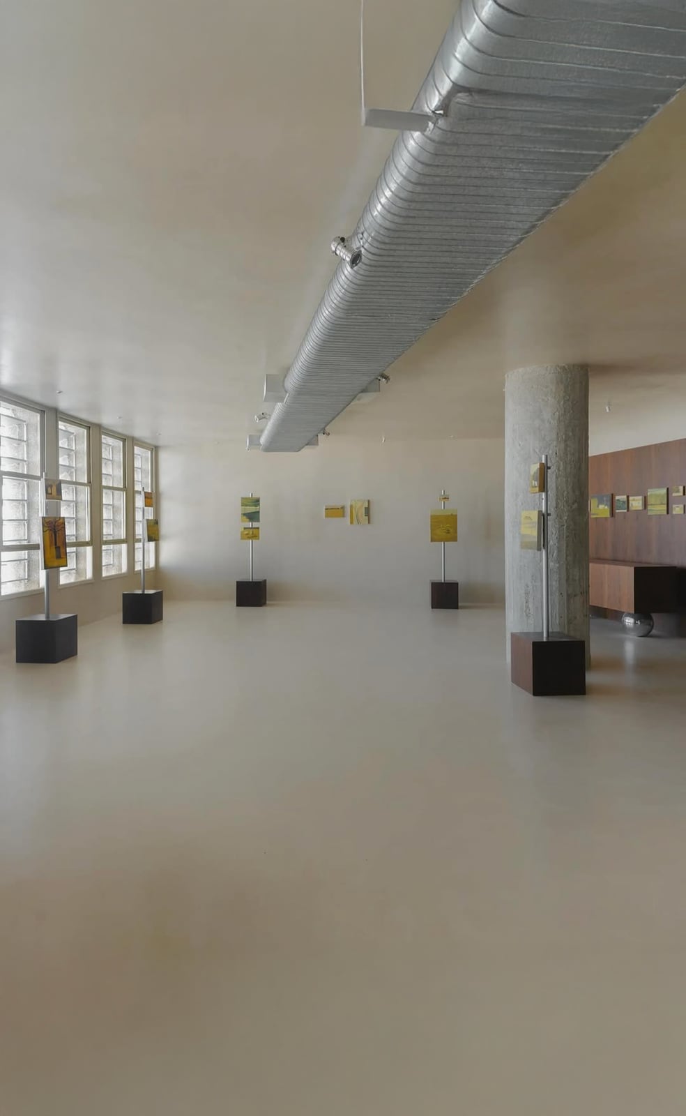 Galeria Melina Romano | Monofloor
